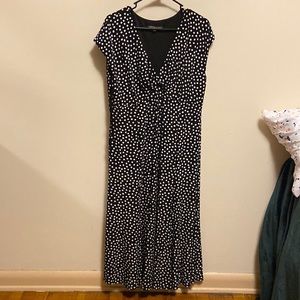 Jones Wear Dress Size 16 Black and White polka dot